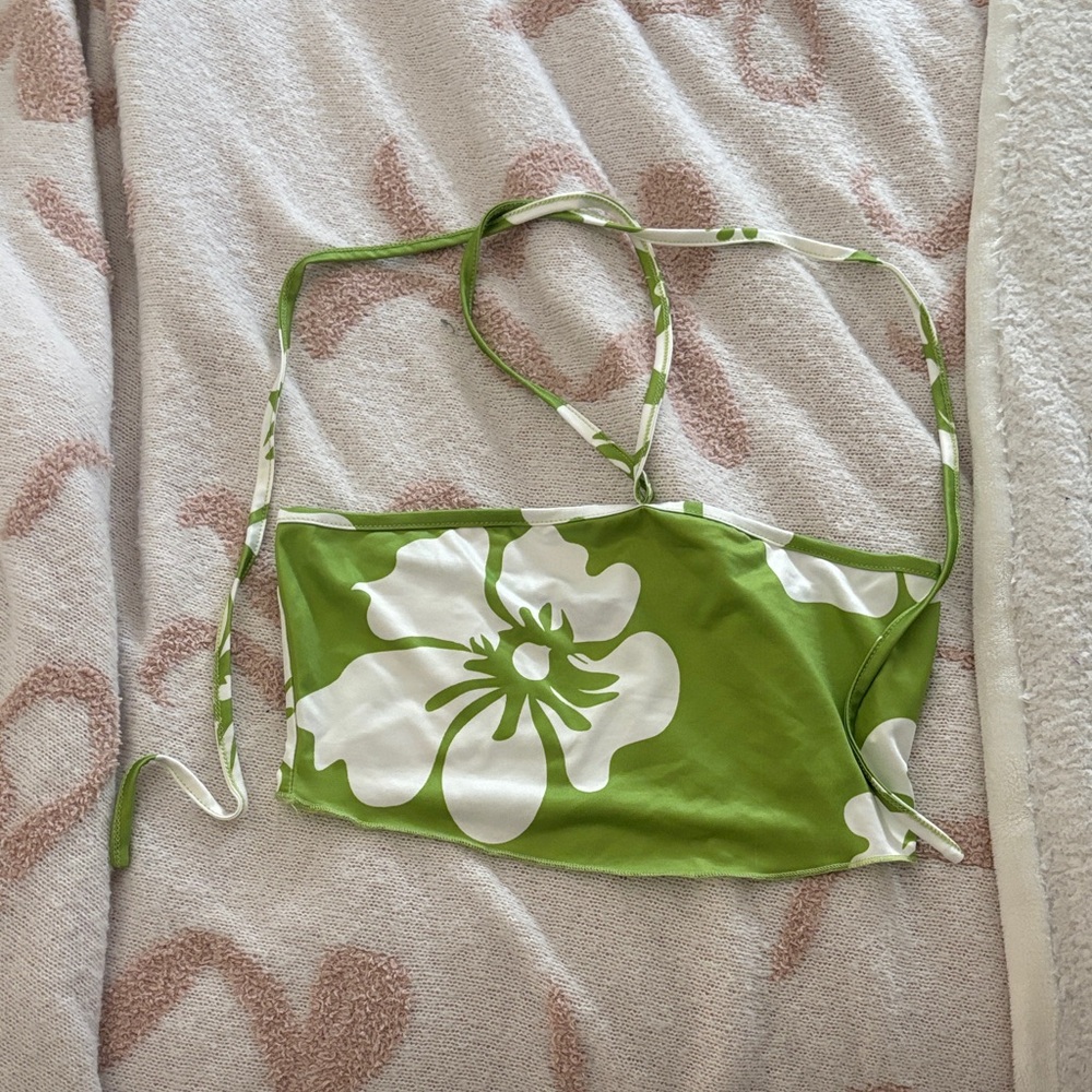 SHEIN Green and White Floral Crop Top